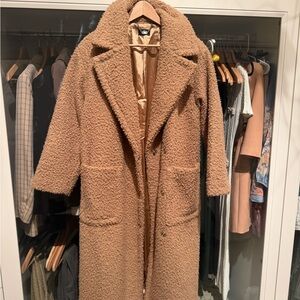 Elisabeth’s Franchi Cozy Tan Teddy Coat